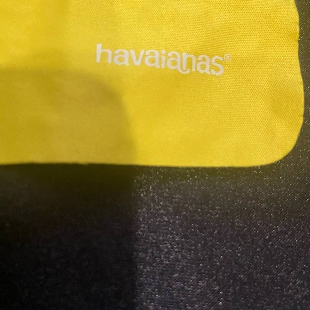 Unisex Havaianas sunglasses. Gift it or for yourself (New never worn No tags